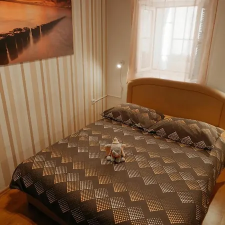Centre Apartment *